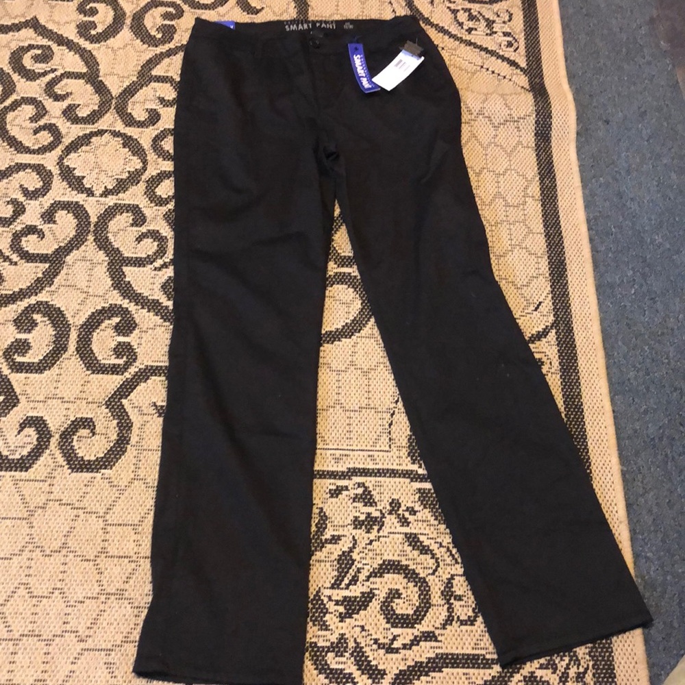 Black capris